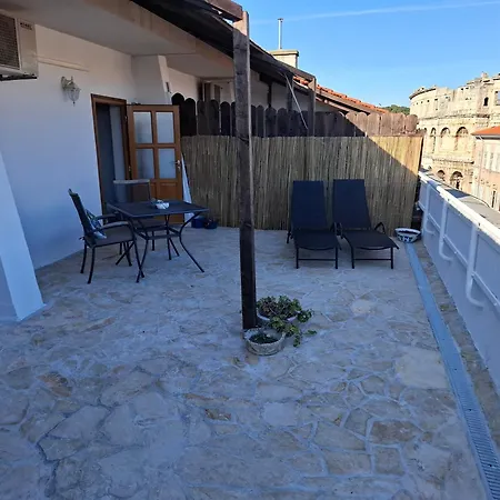 Terrace Dream View Over Amphitheatre Apartman